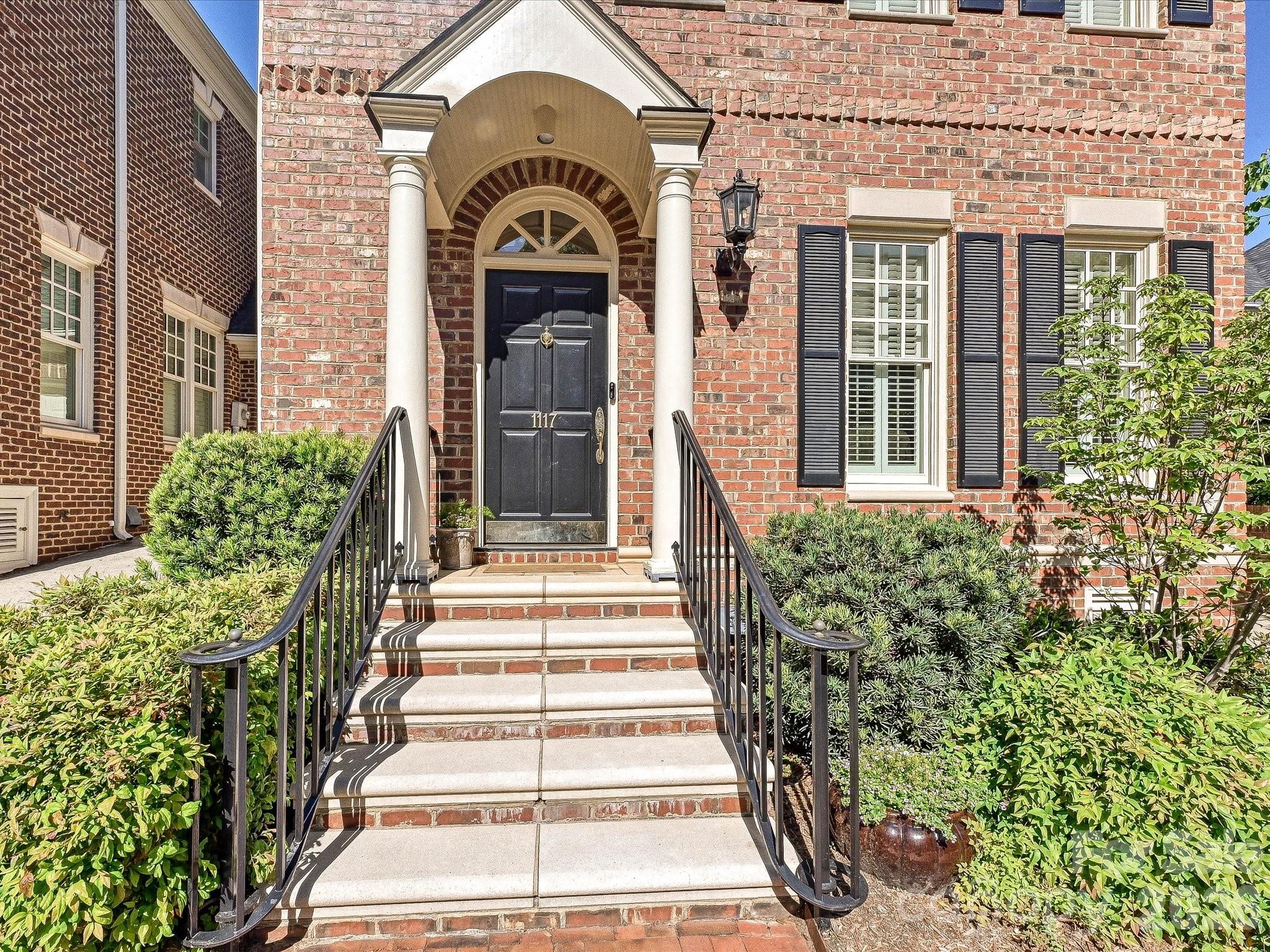 1117 Dilworth Crescent Row Charlotte NC 28203