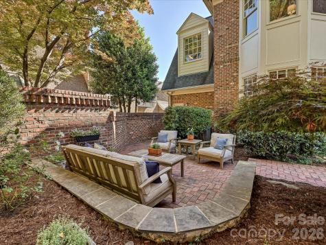 1117 Dilworth Crescent Row Charlotte NC 28203