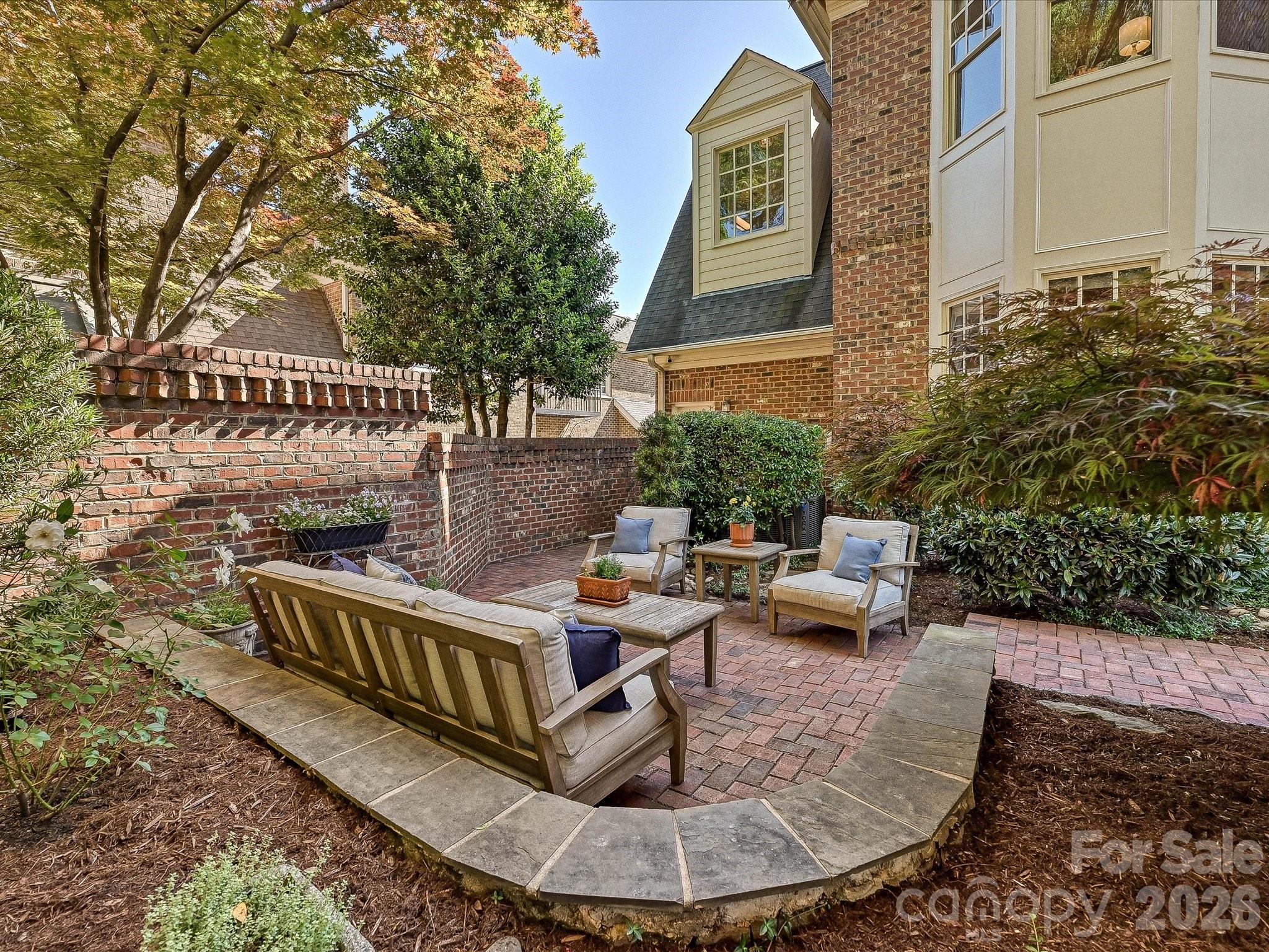 1117 Dilworth Crescent Row Charlotte NC 28203