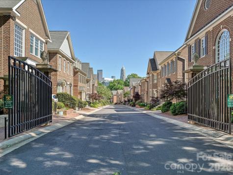 1117 Dilworth Crescent Row Charlotte NC 28203