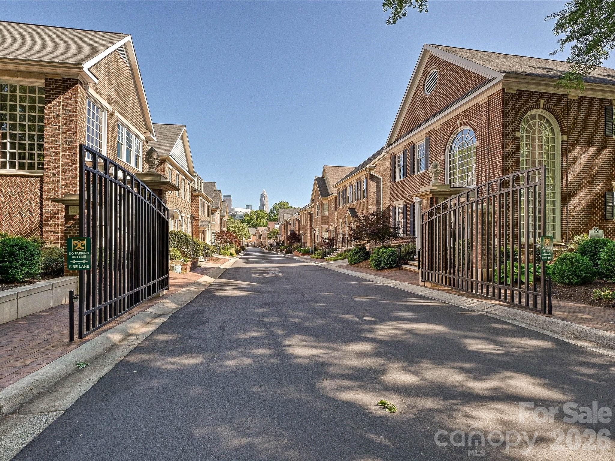 1117 Dilworth Crescent Row Charlotte NC 28203
