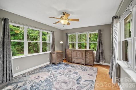 1106 Cherokee Drive Hendersonville NC 28739