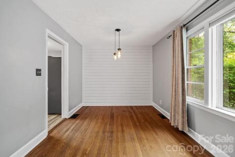 1106 Cherokee Drive Hendersonville NC 28739