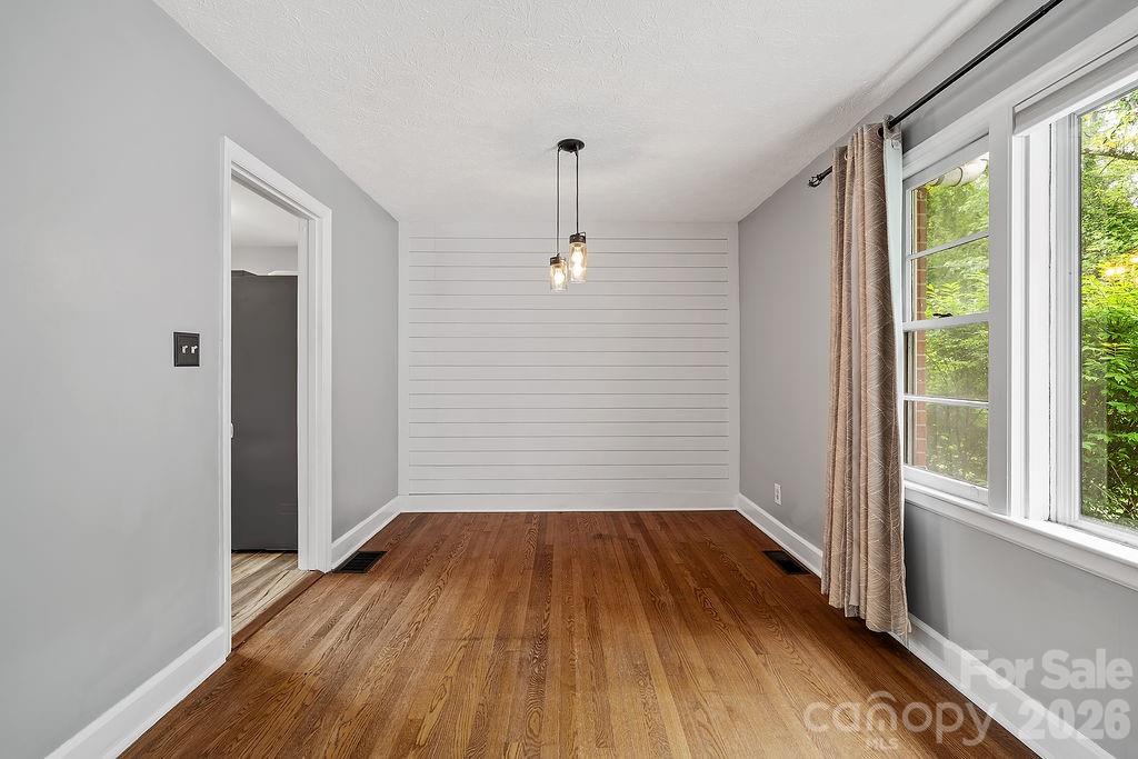 1106 Cherokee Drive Hendersonville NC 28739