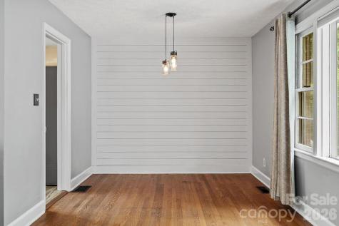1106 Cherokee Drive Hendersonville NC 28739