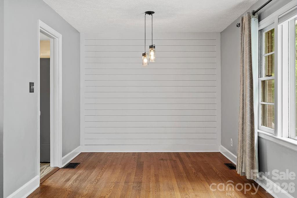 1106 Cherokee Drive Hendersonville NC 28739