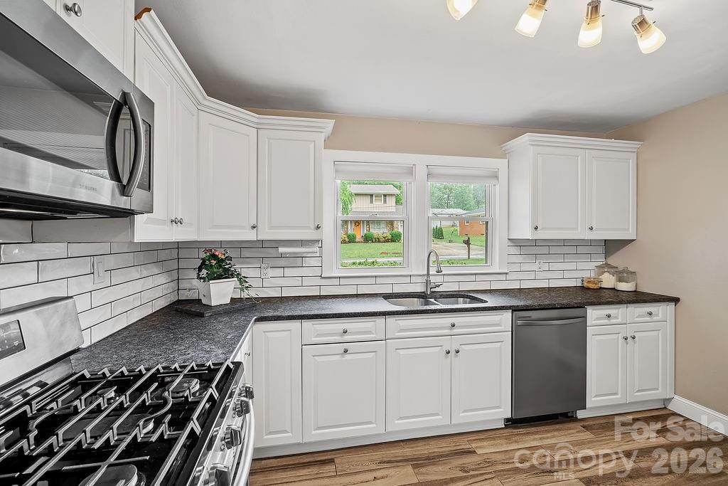 1106 Cherokee Drive Hendersonville NC 28739