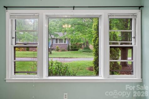 1106 Cherokee Drive Hendersonville NC 28739