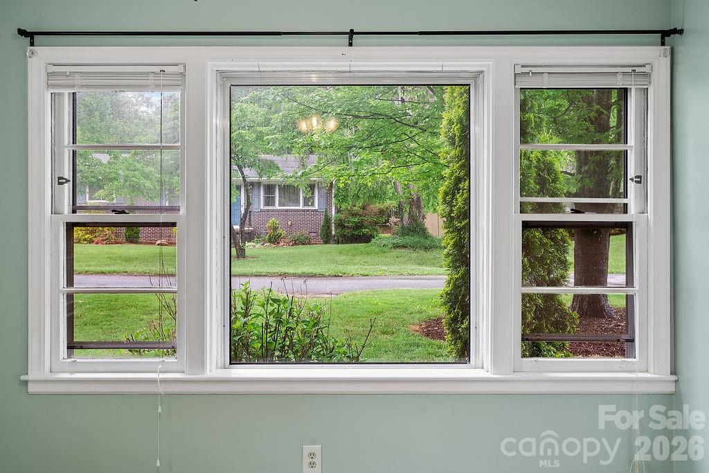 1106 Cherokee Drive Hendersonville NC 28739
