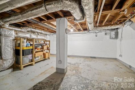 1106 Cherokee Drive Hendersonville NC 28739