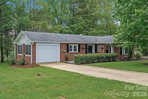 1106 Cherokee Drive Hendersonville NC 28739