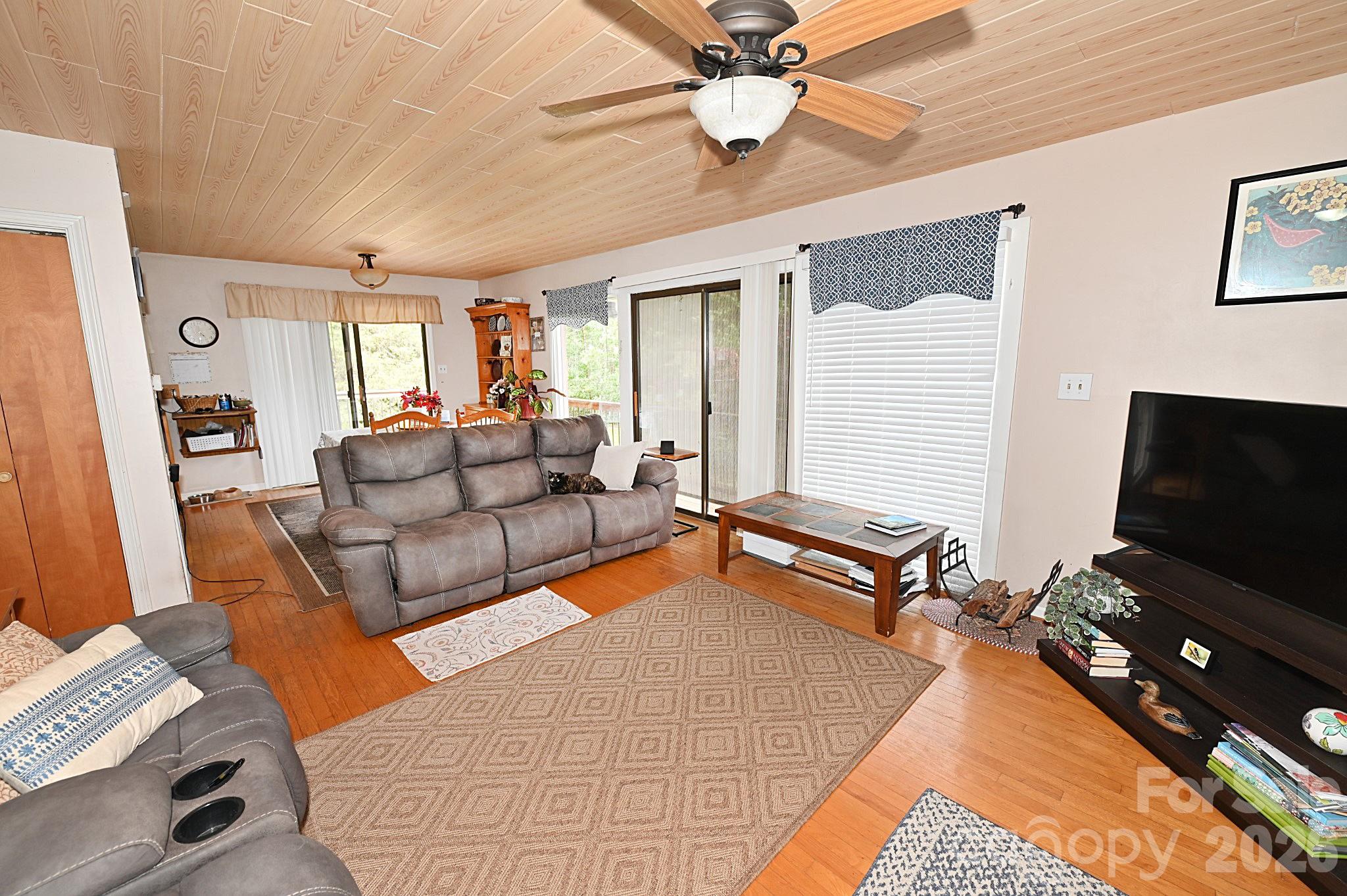 86 King Arthurs Court Hickory NC 28601