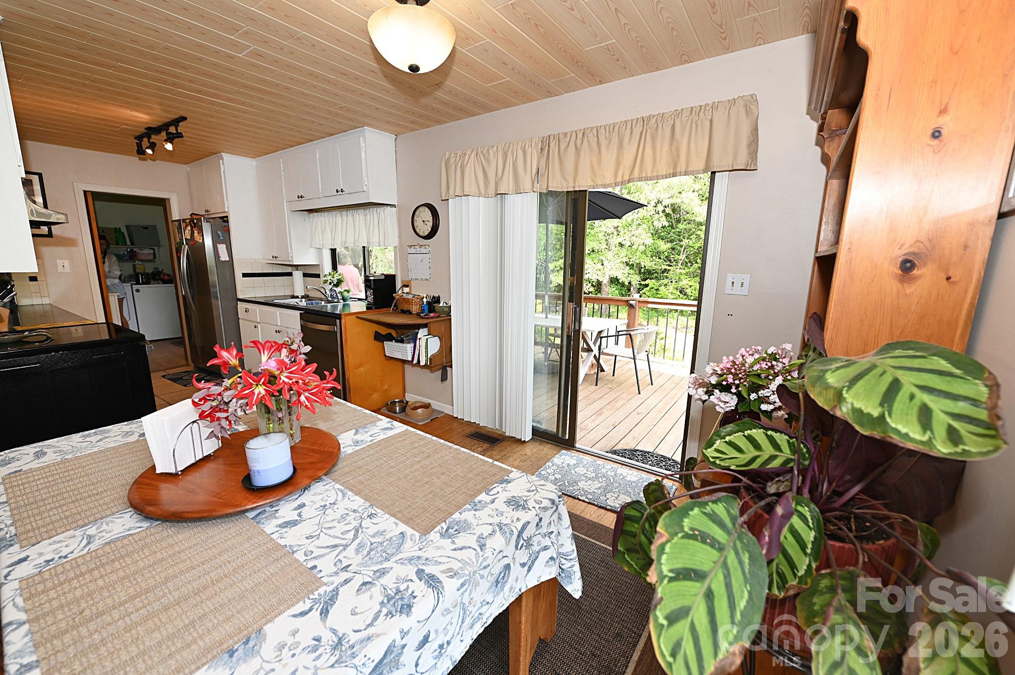 86 King Arthurs Court Hickory NC 28601