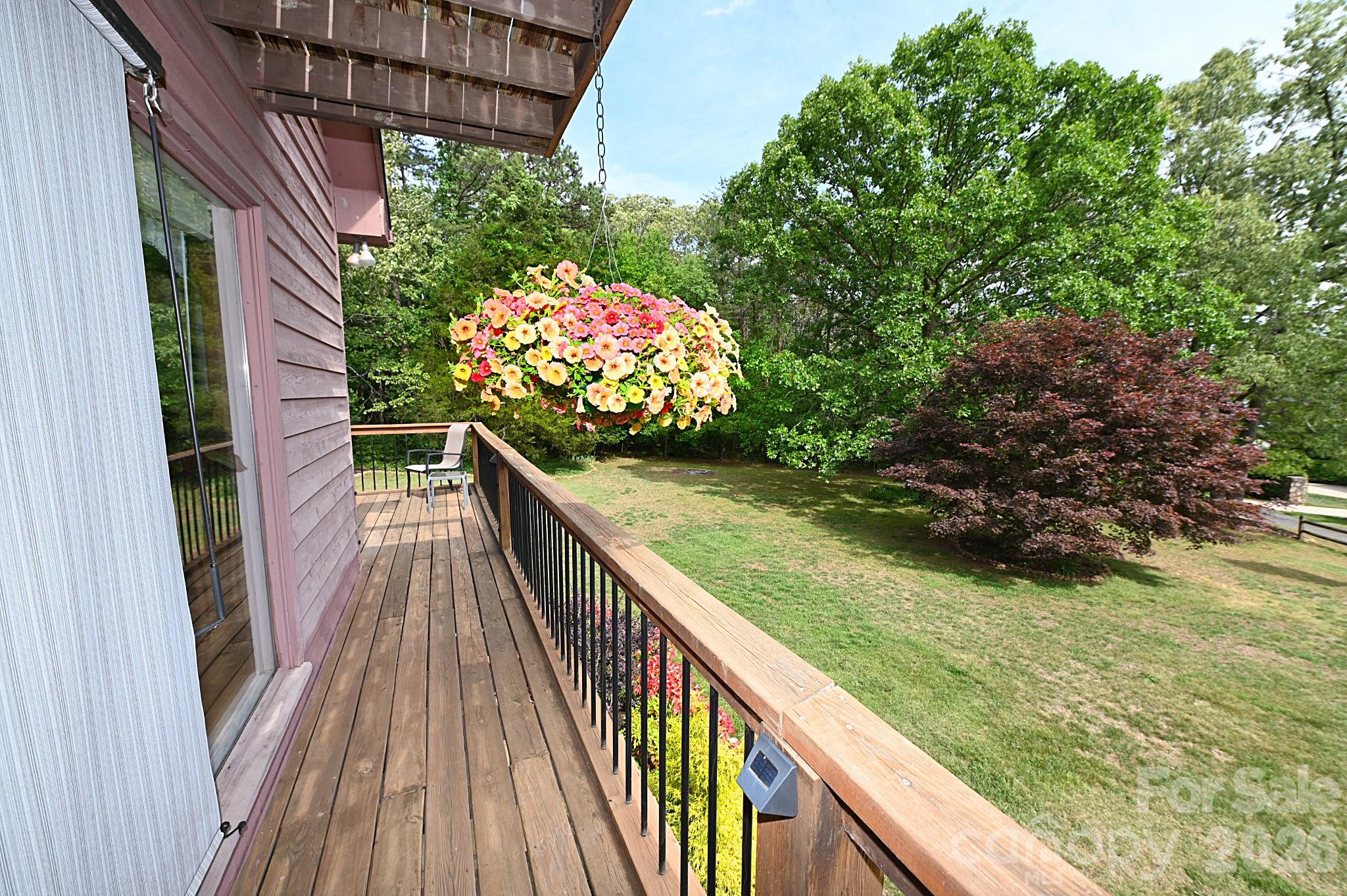 86 King Arthurs Court Hickory NC 28601
