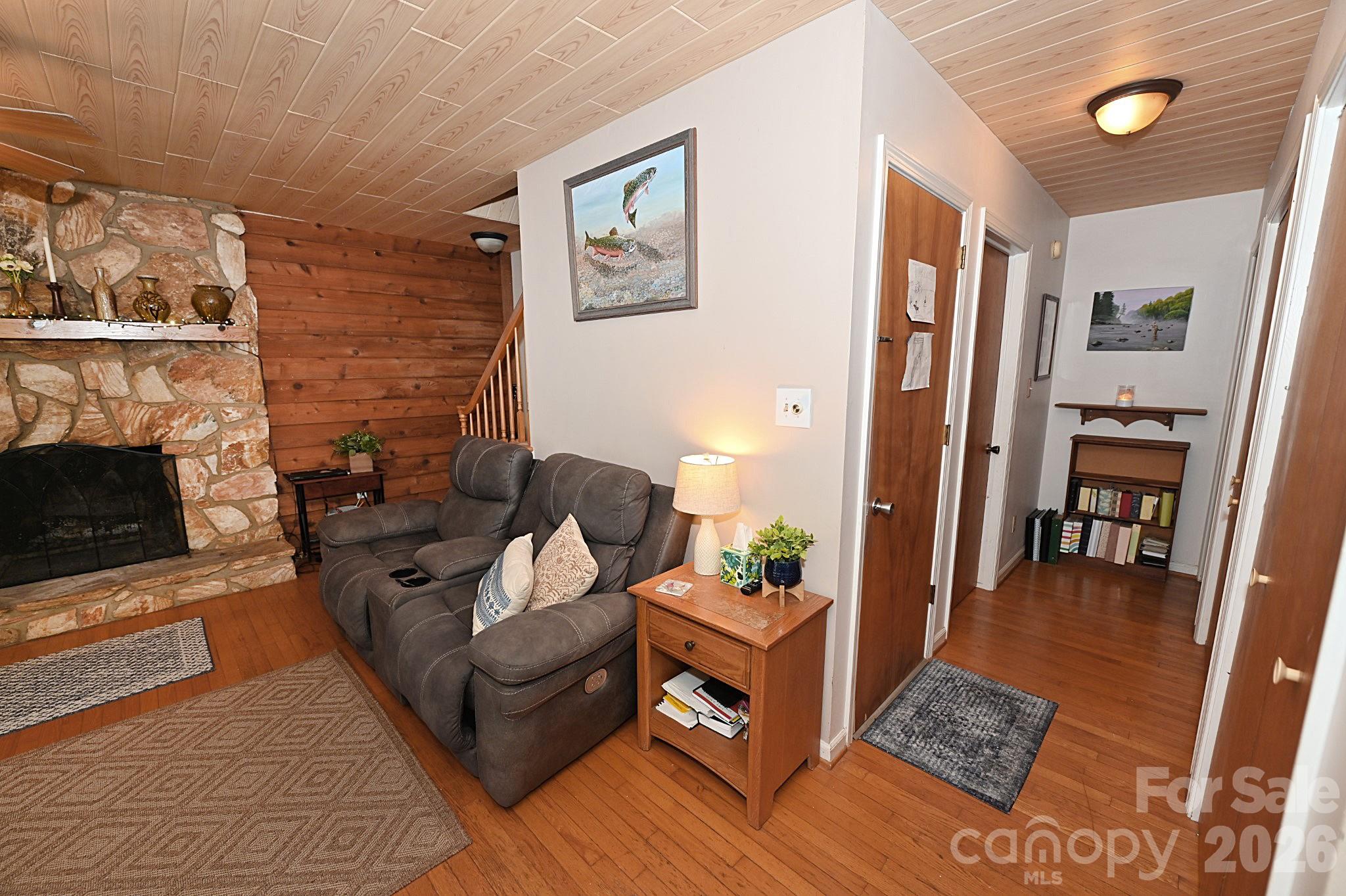 86 King Arthurs Court Hickory NC 28601