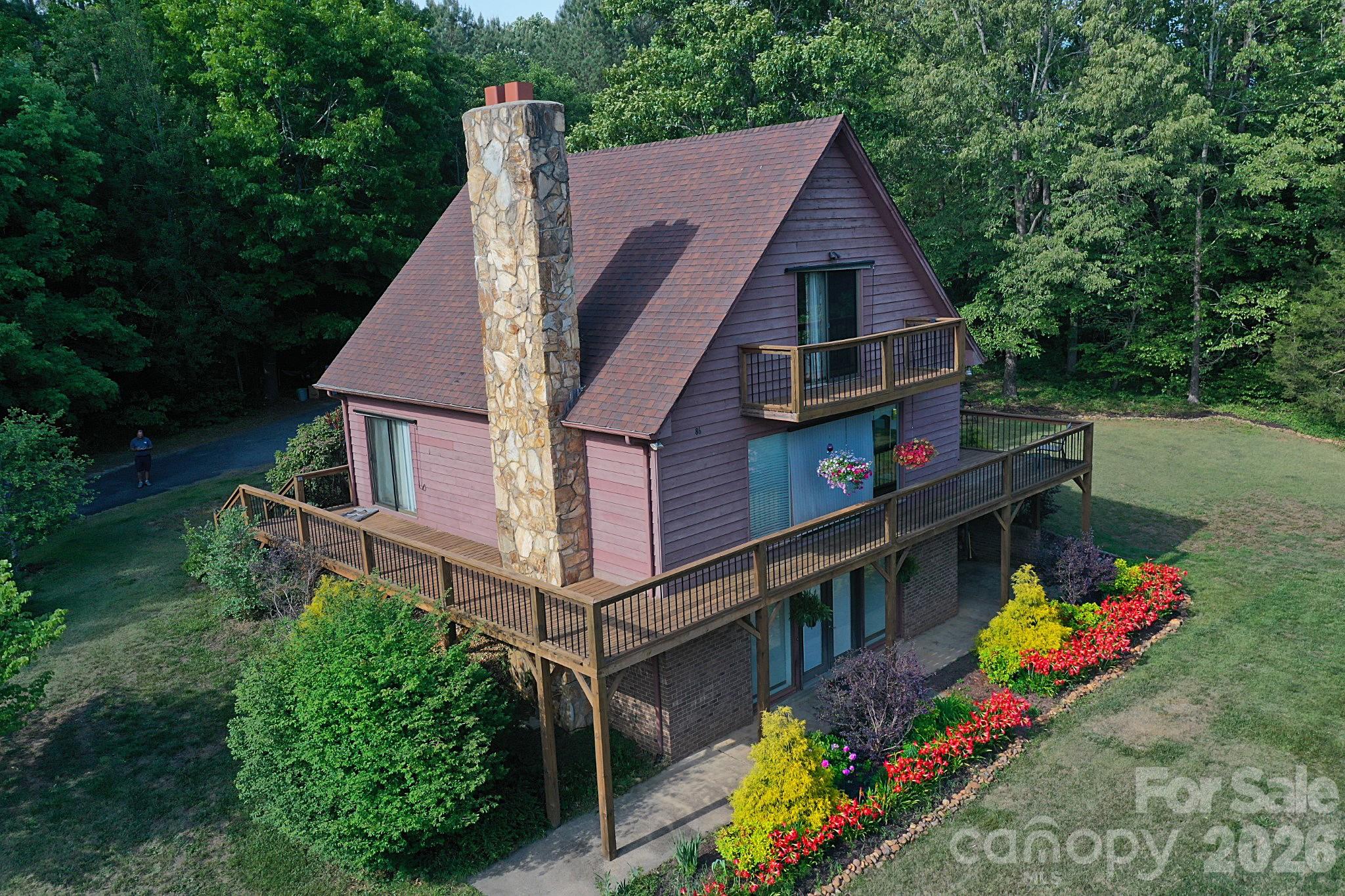 86 King Arthurs Court Hickory NC 28601