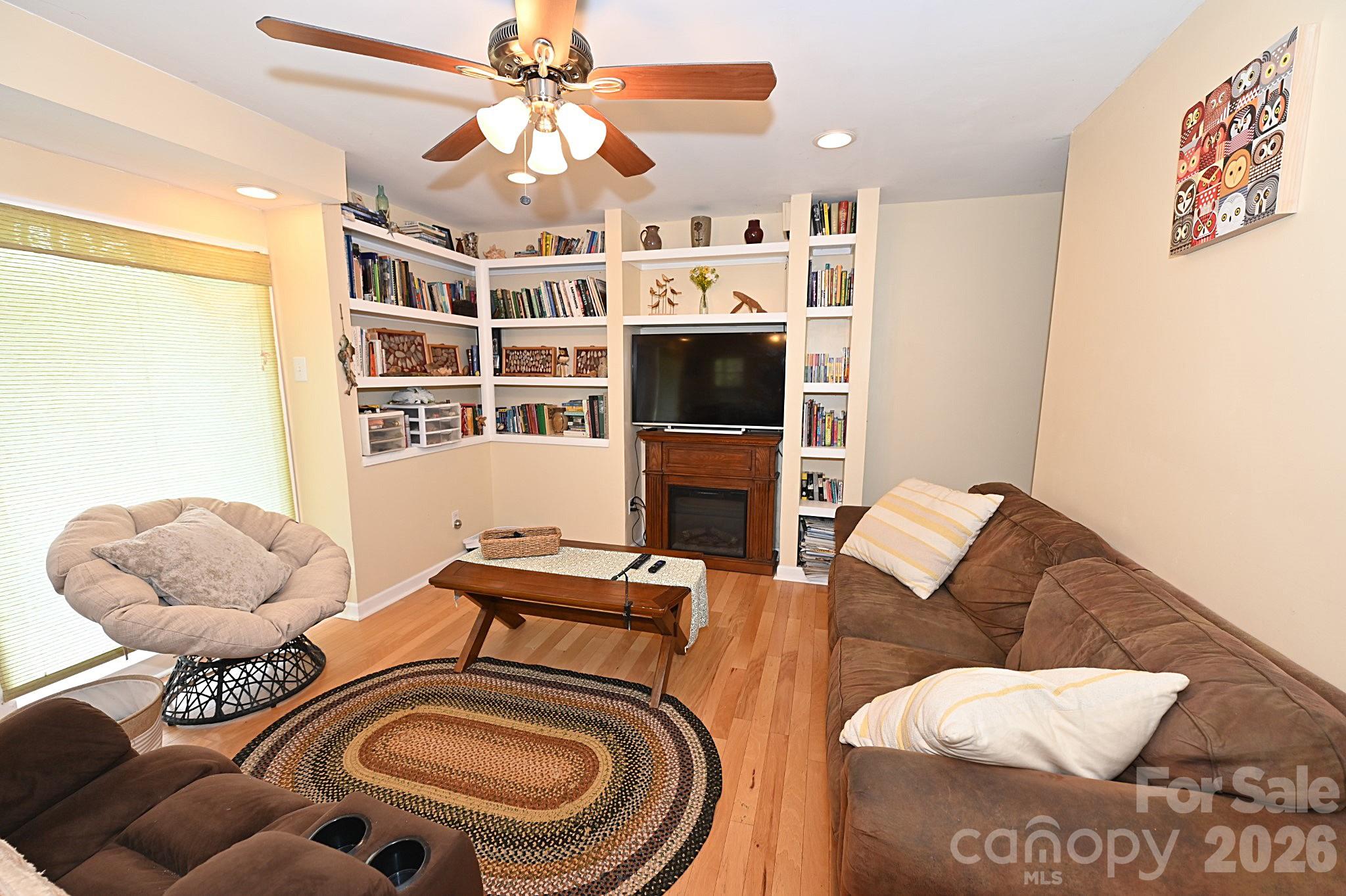 86 King Arthurs Court Hickory NC 28601