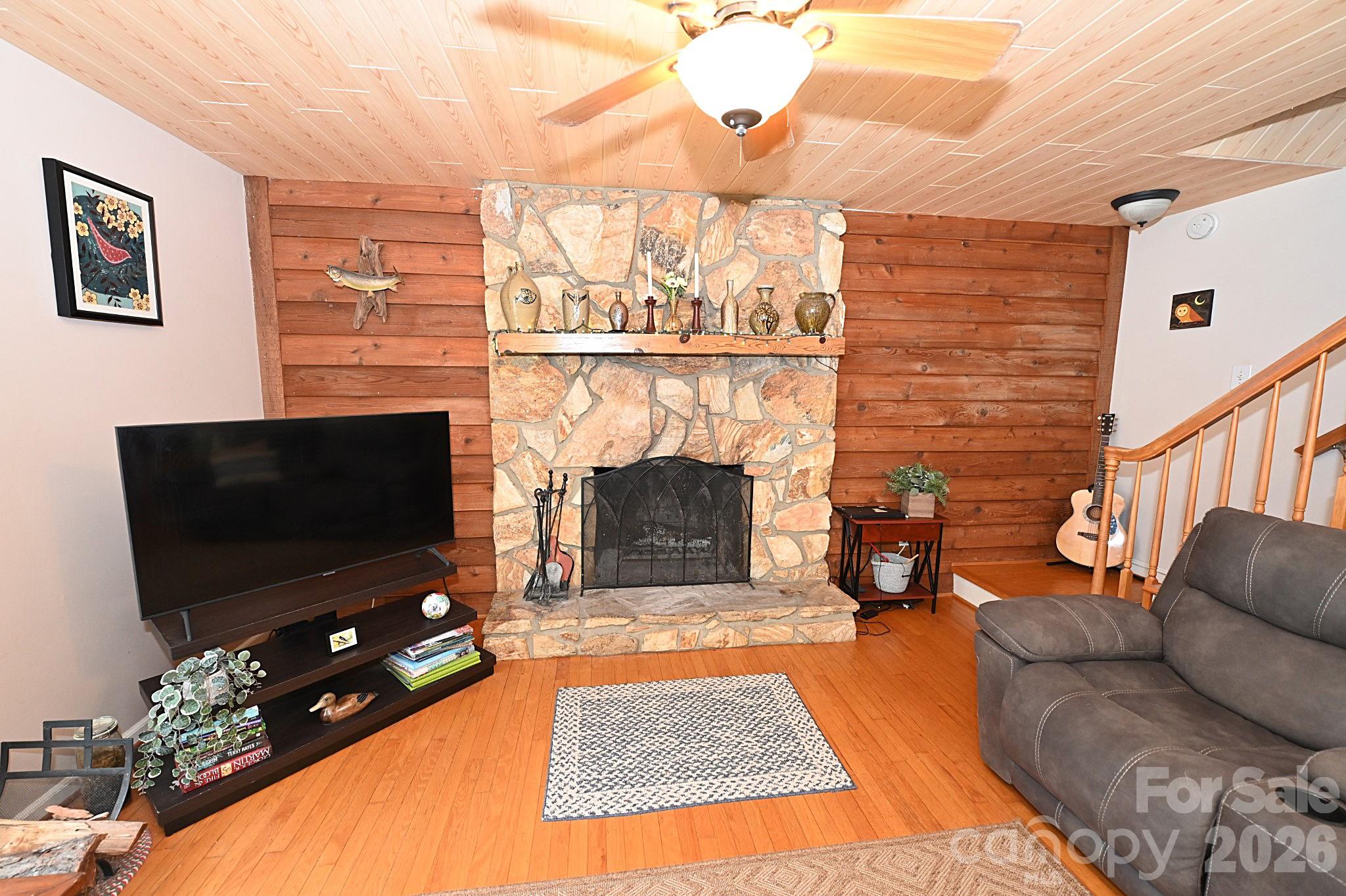 86 King Arthurs Court Hickory NC 28601