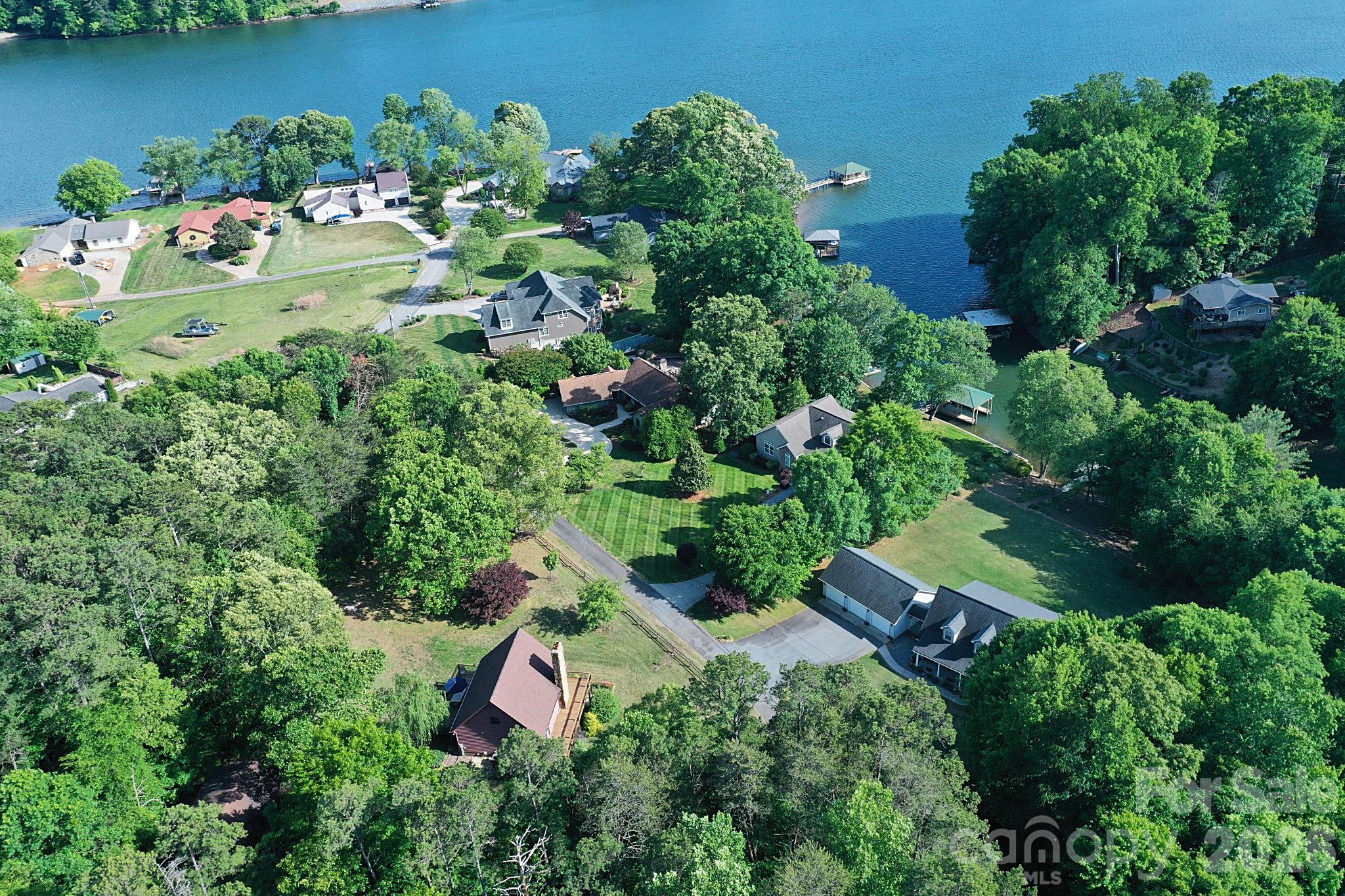86 King Arthurs Court Hickory NC 28601