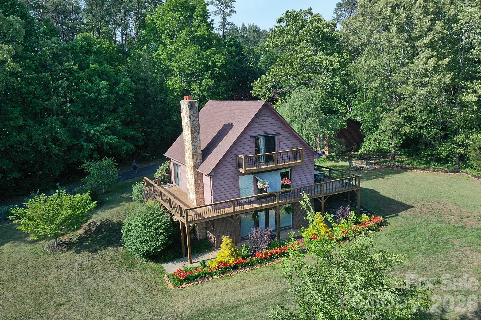 86 King Arthurs Court Hickory NC 28601