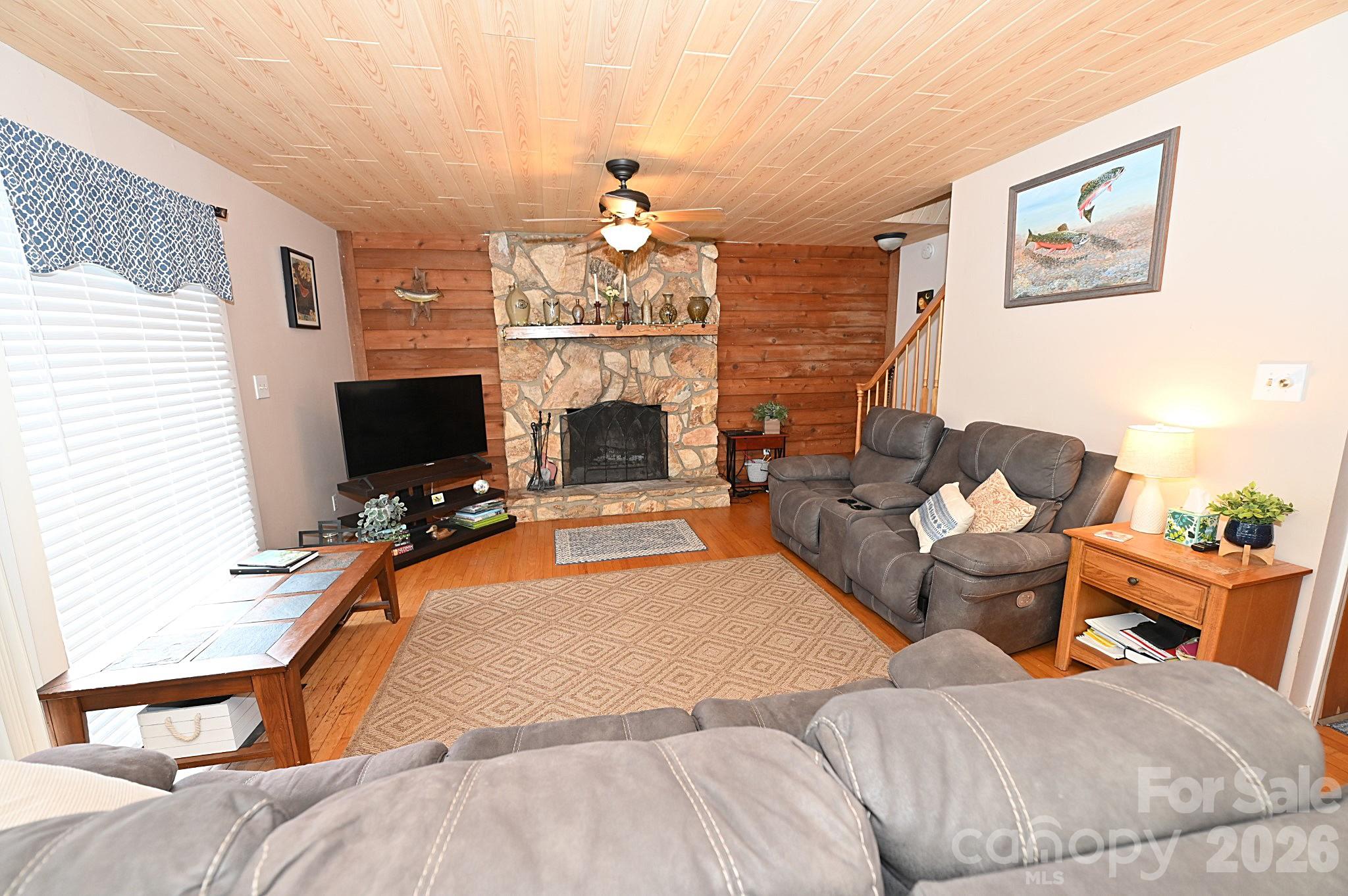 86 King Arthurs Court Hickory NC 28601