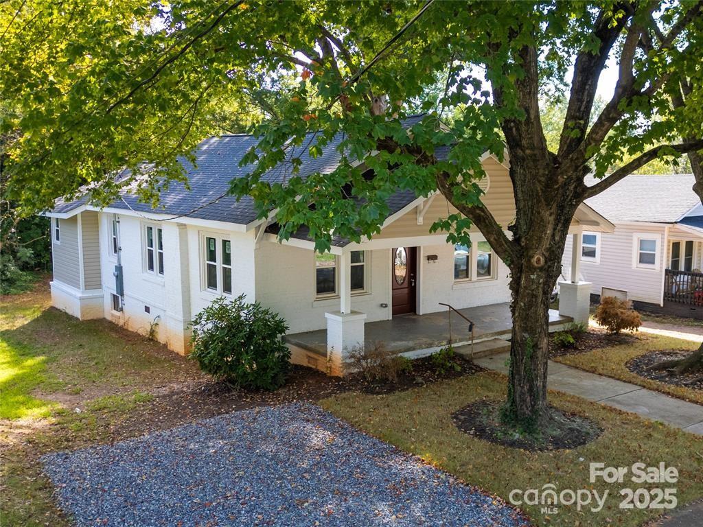 137 Woodlawn Drive Statesville NC 28677