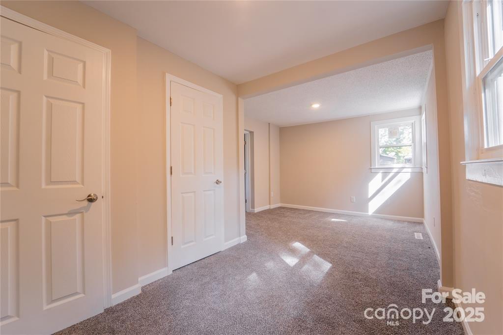 137 Woodlawn Drive Statesville NC 28677