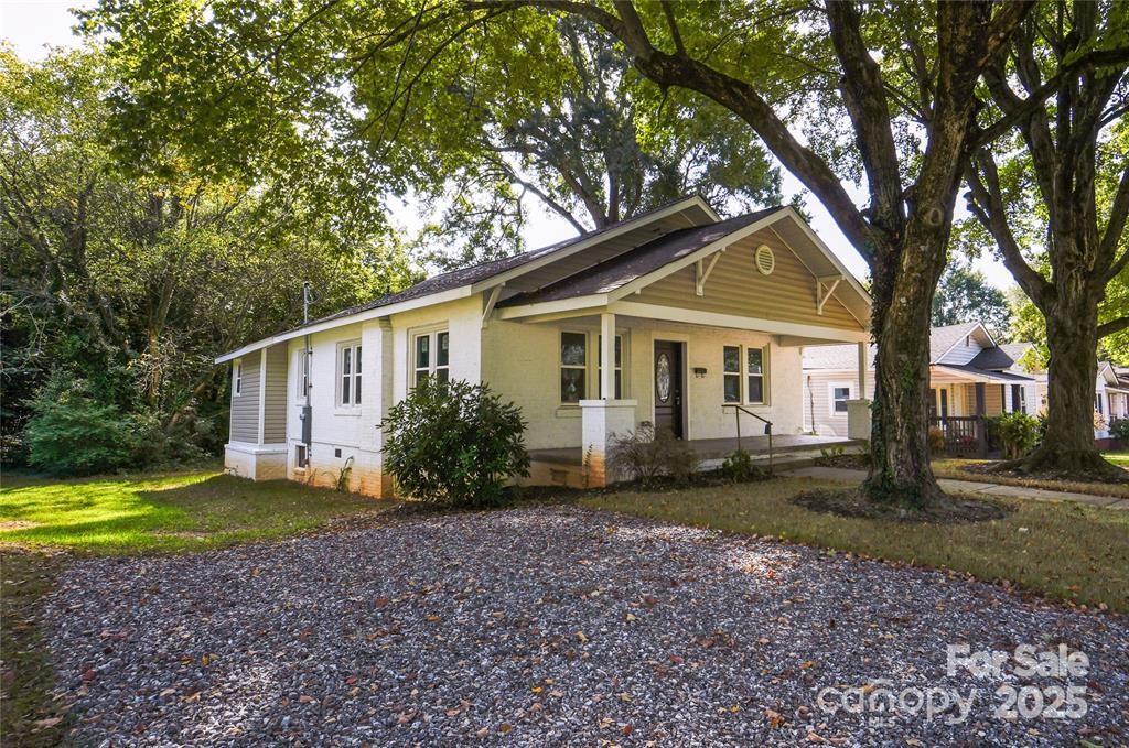 137 Woodlawn Drive Statesville NC 28677