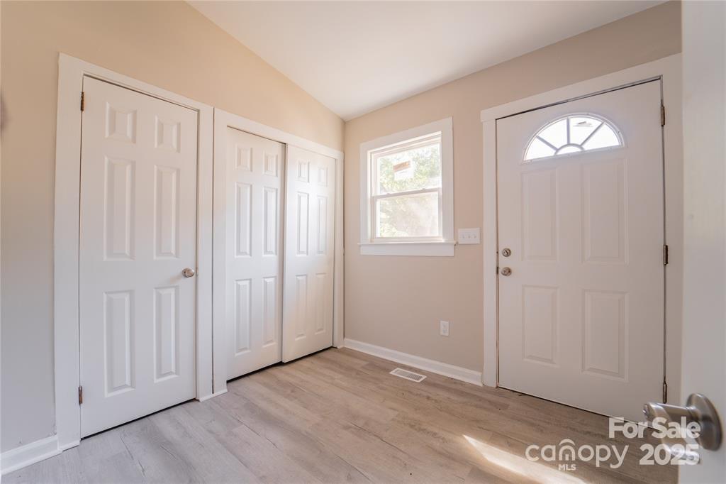 137 Woodlawn Drive Statesville NC 28677