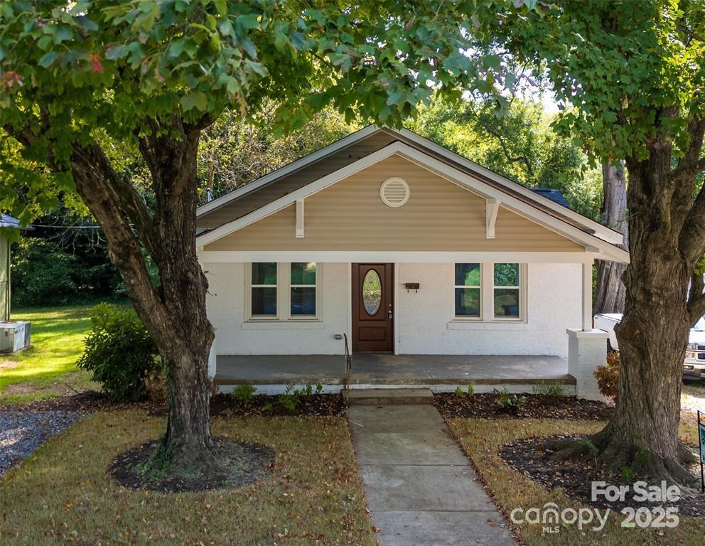137 Woodlawn Drive Statesville NC 28677