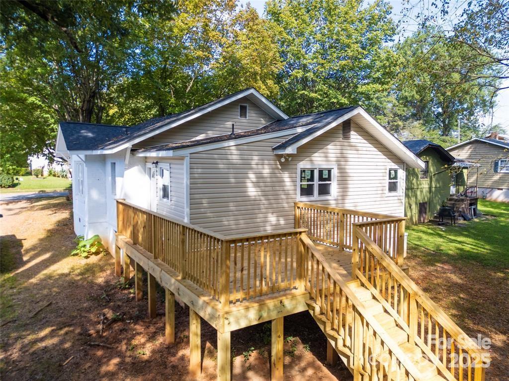 137 Woodlawn Drive Statesville NC 28677