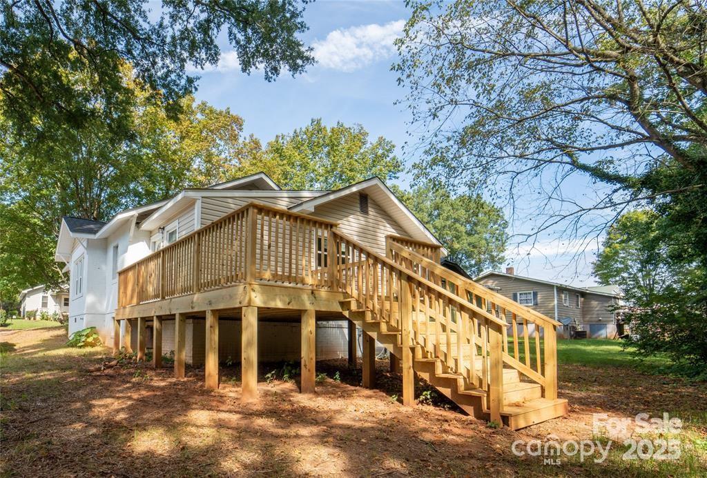137 Woodlawn Drive Statesville NC 28677