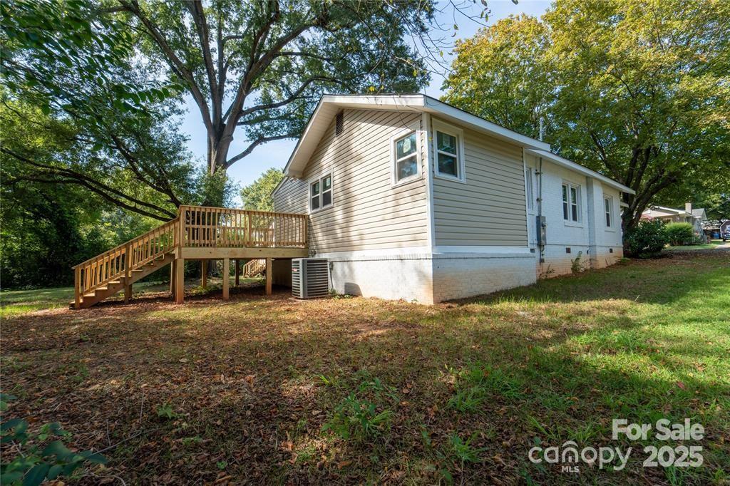 137 Woodlawn Drive Statesville NC 28677