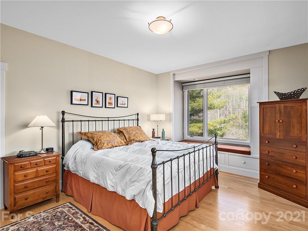 47 Garland Drive Asheville NC 28804