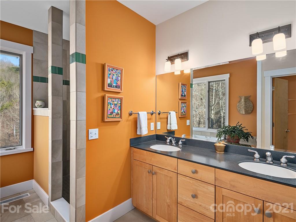 47 Garland Drive Asheville NC 28804