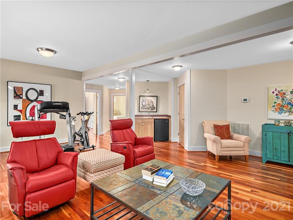 47 Garland Drive Asheville NC 28804