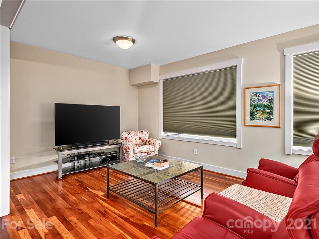 47 Garland Drive Asheville NC 28804