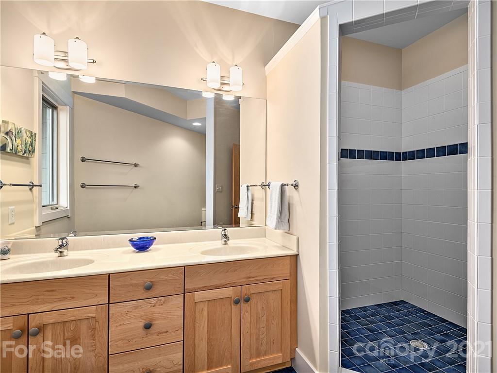 47 Garland Drive Asheville NC 28804