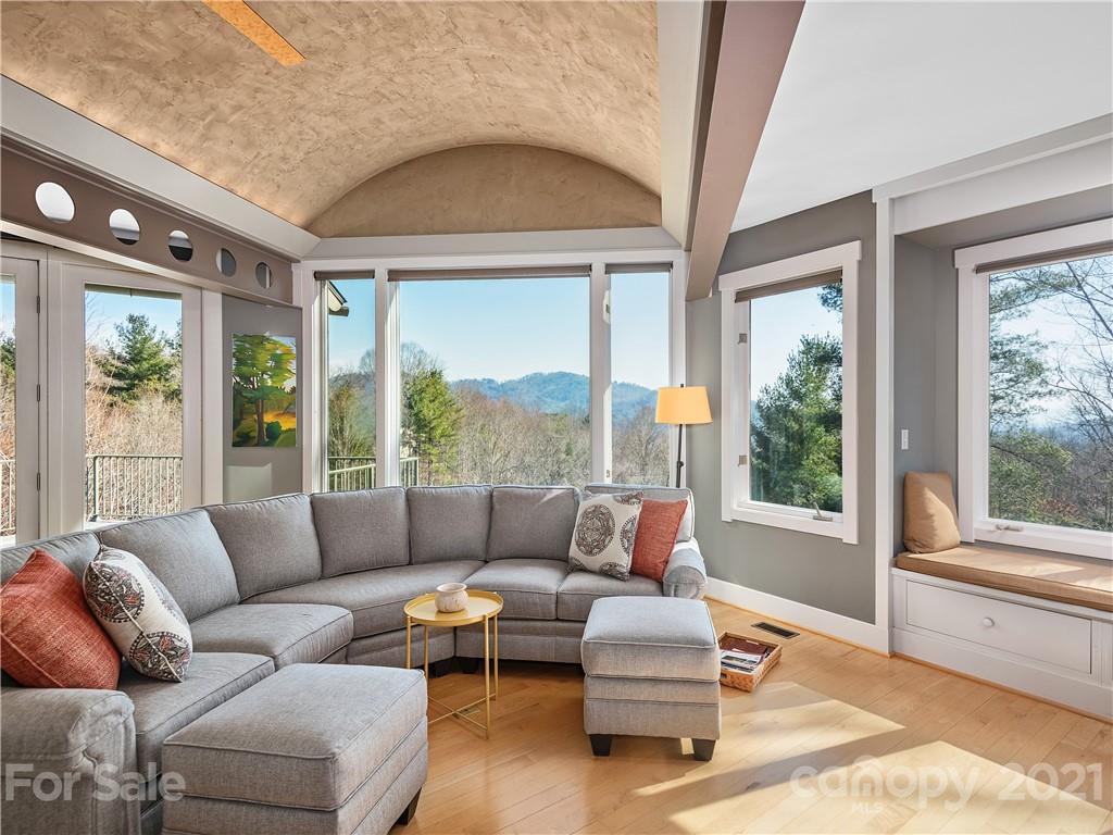 47 Garland Drive Asheville NC 28804