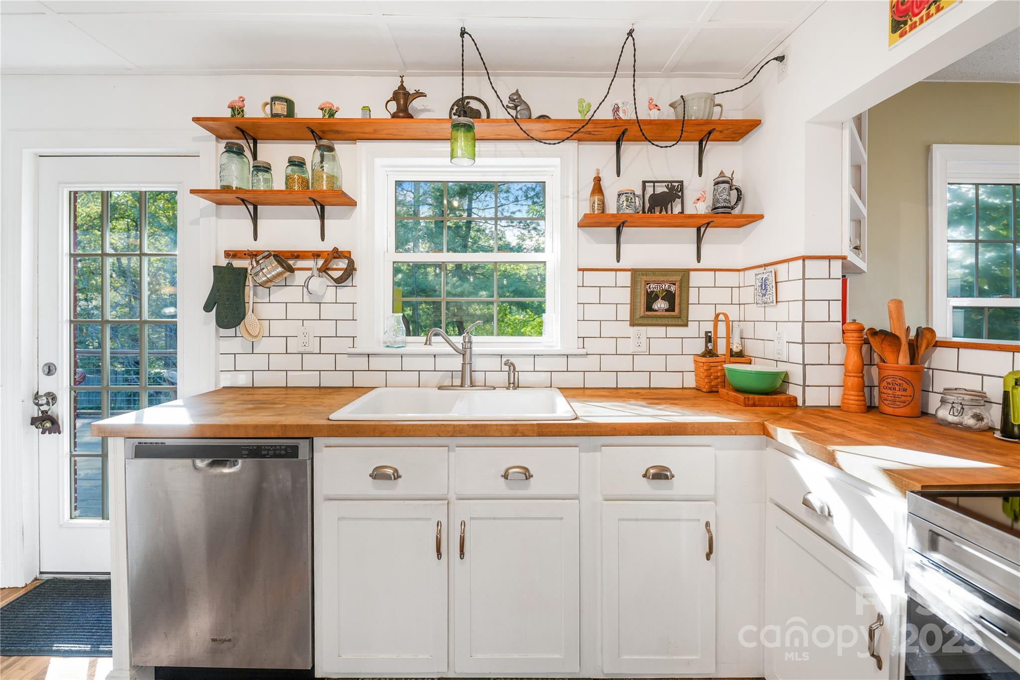 23 Laurel Loop Asheville NC 28806