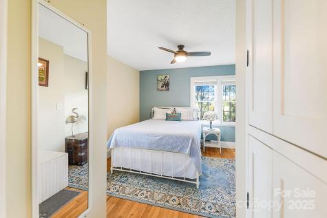 23 Laurel Loop Asheville NC 28806