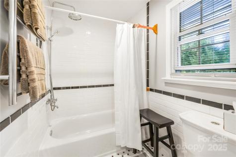 23 Laurel Loop Asheville NC 28806