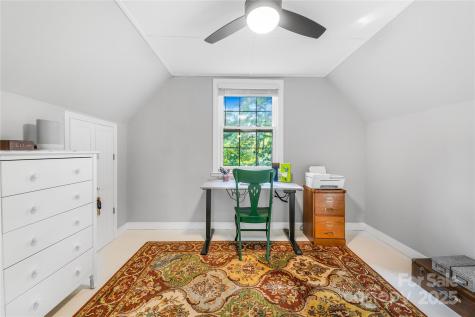 23 Laurel Loop Asheville NC 28806