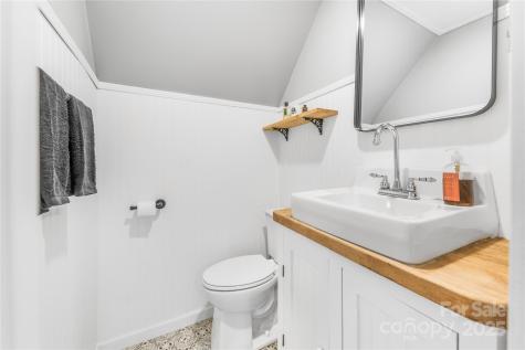 23 Laurel Loop Asheville NC 28806