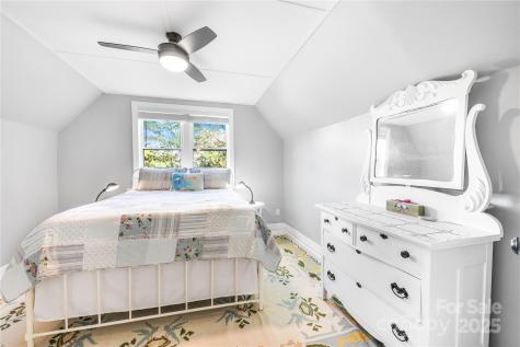 23 Laurel Loop Asheville NC 28806