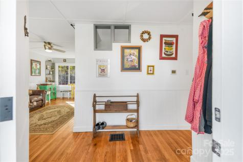 23 Laurel Loop Asheville NC 28806