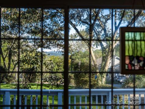 23 Laurel Loop Asheville NC 28806