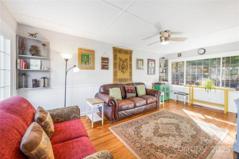 23 Laurel Loop Asheville NC 28806