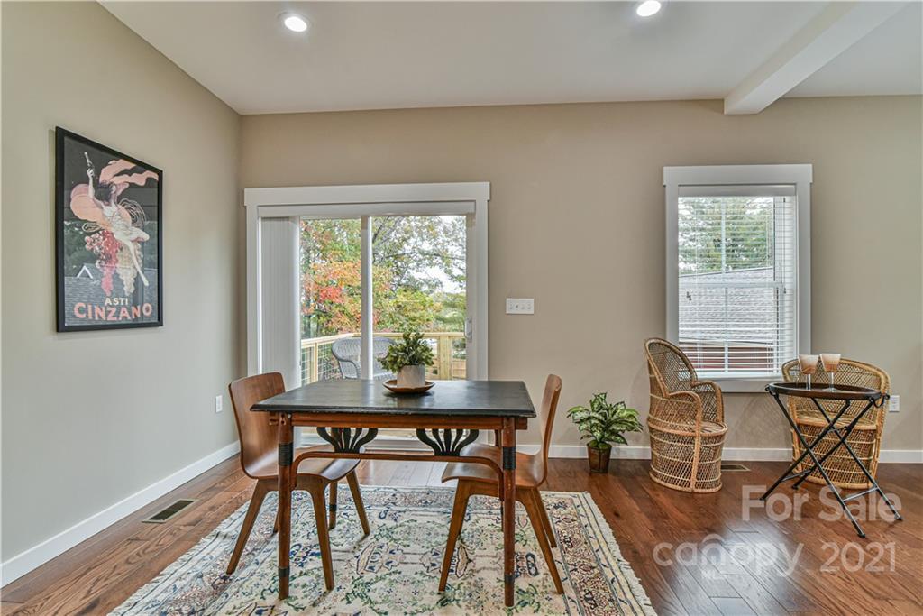 104 Sutton View Place Asheville NC 28806