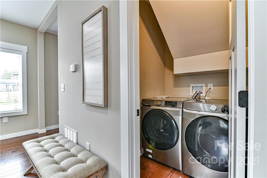 104 Sutton View Place Asheville NC 28806